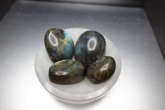 Labradorite Palmstone